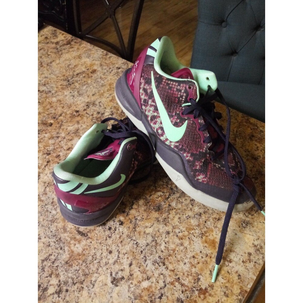 Kid's/Women's Size 4Y Nike Kobe 8 "Pit Viper"